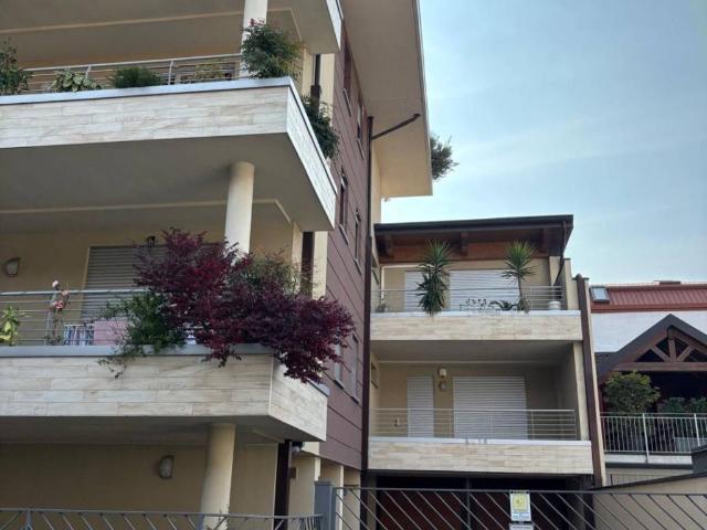 Attico in vendita a Bareggia, Lissone