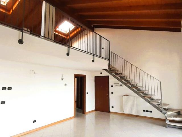 Attico in vendita a Lodi Vecchio, Lombardia
