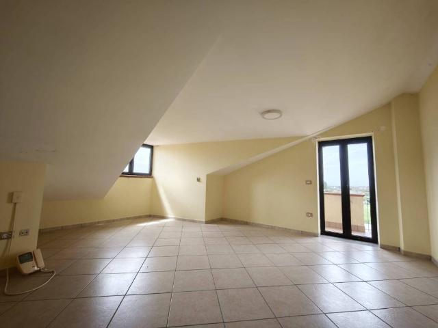 Attico in vendita a Casalba, Macerata Campania