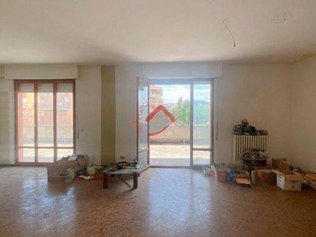 Attico in vendita a Tribunale, Marche