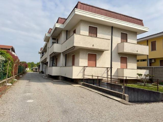 Attico in vendita a Macherio, Lombardia