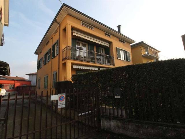 Attico in vendita a Madone, Lombardia