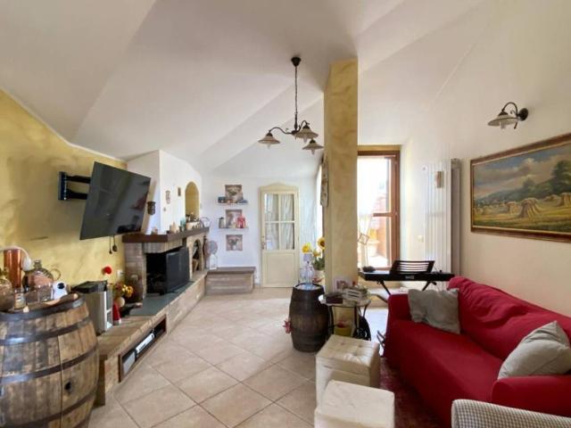 Attico in vendita a Magione, Umbria