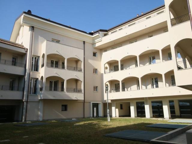 Attico in vendita a Meda, Lombardia