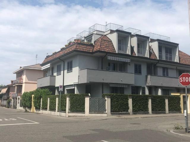 Attico in vendita a Cascina Saresano, Mediglia
