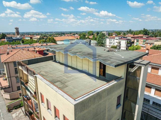 Attico in vendita a Novate Brianza, Merate