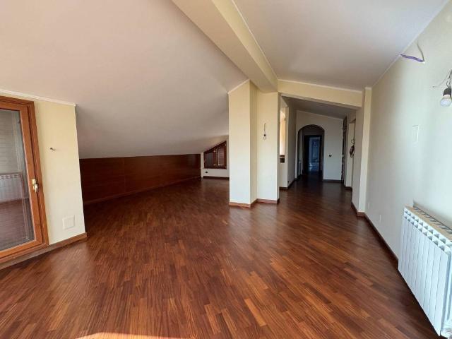Attico in vendita a II Circoscrizione, Messina