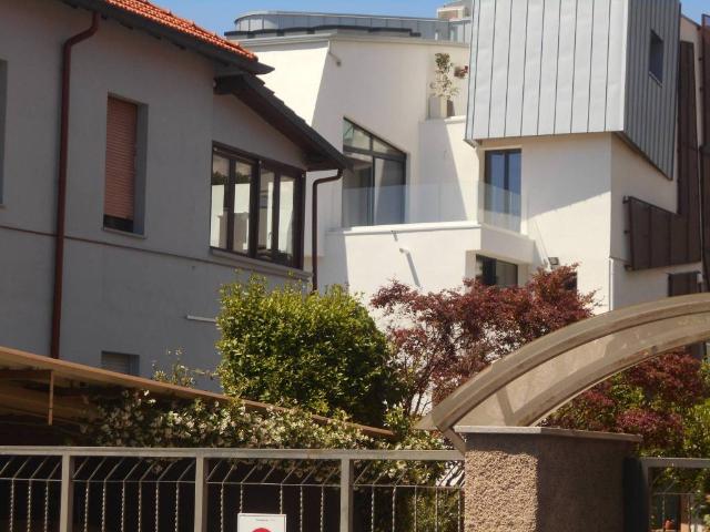 Attico in vendita a Municipio 6, Milano