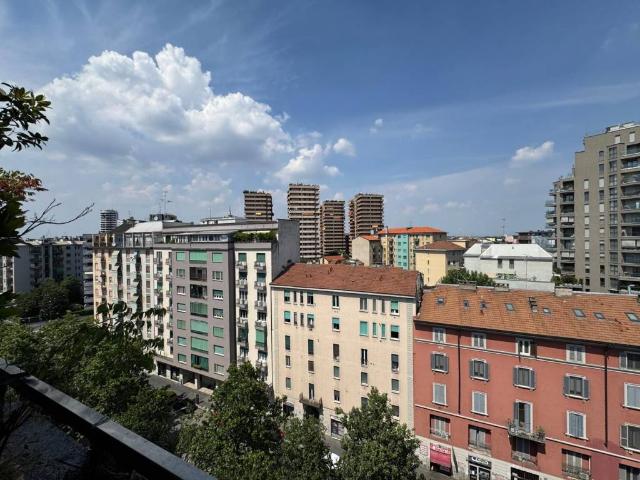 Attico in vendita a Municipio 4, Milano