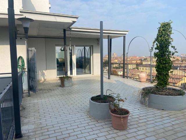 Attico in vendita a Buon Pastore-Sant'Agnese-San Damaso, Modena