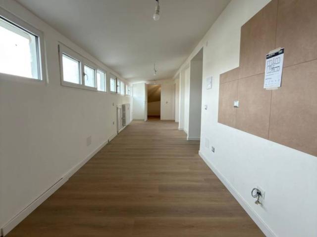 Attico in vendita a San Faustino-Madonnina-Quattroville, Modena