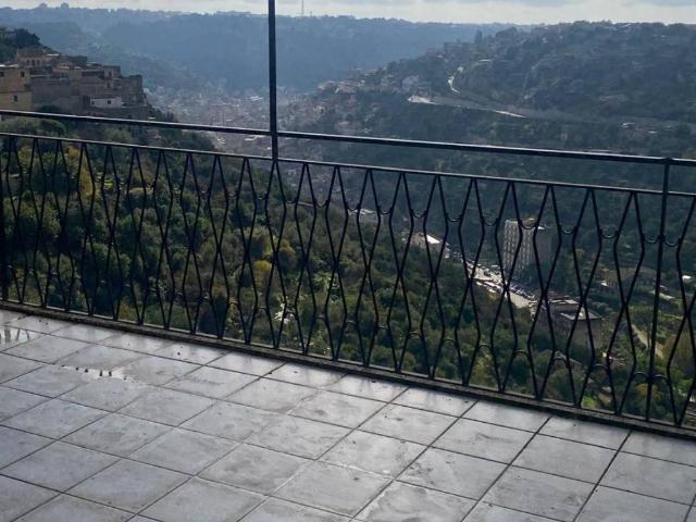 Attico in vendita a Modica Alta, Marina Di Modica