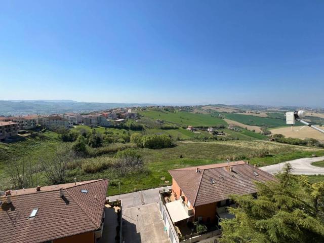 Attico in vendita a San Lorenzo, Marche