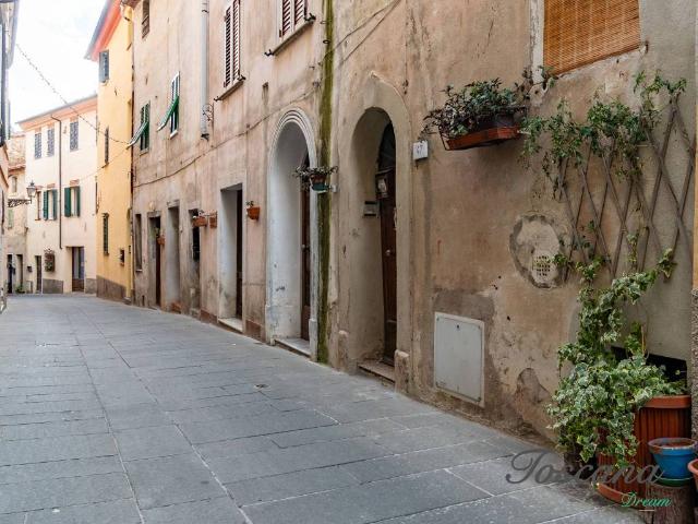 Attico in vendita a Monterotondo Marittimo, Toscana
