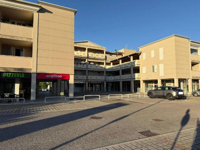 Attico in vendita a Montichiari, Brescia