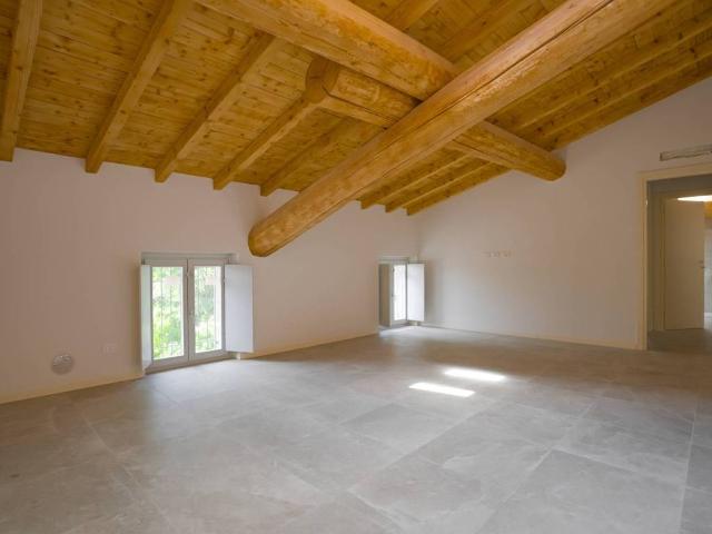 Attico in vendita a Montichiari, Lombardia