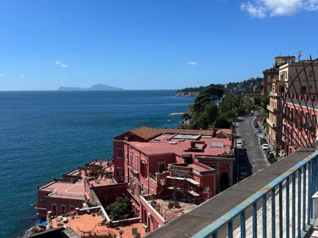 Attico in vendita a Municipalità 1, Campania