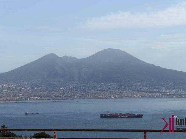 Attico in vendita a Municipalità 1, Campania