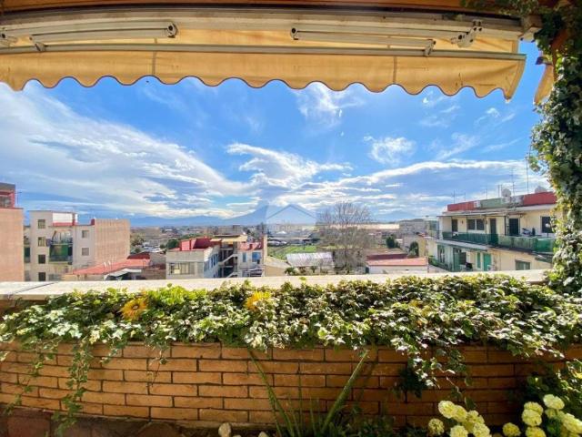 Attico in vendita a Capodichino, Napola