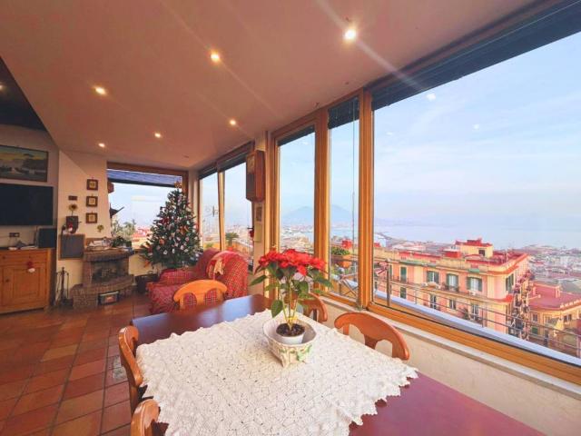 Attico in vendita a Municipalità 2, Napola