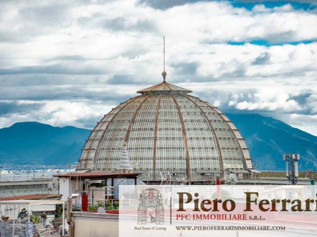 Attico in vendita a Municipalità 2, Campania