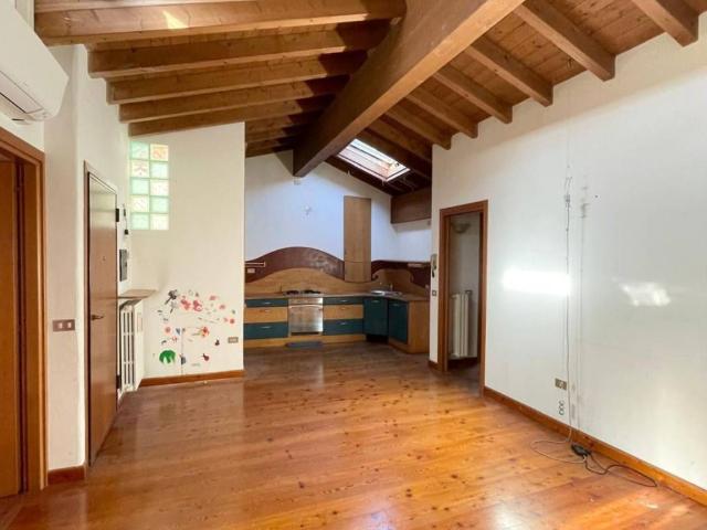 Attico in vendita a Muratello, Nave