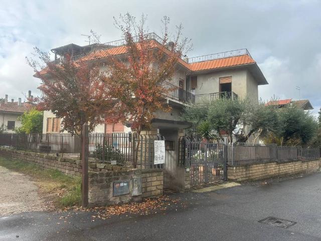 Attico in vendita a Nepi, Lazio