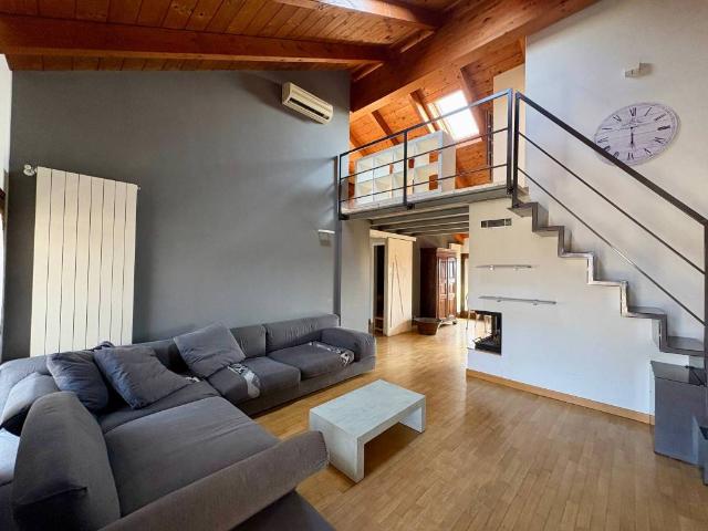 Attico in vendita a Santa Rita, Novara