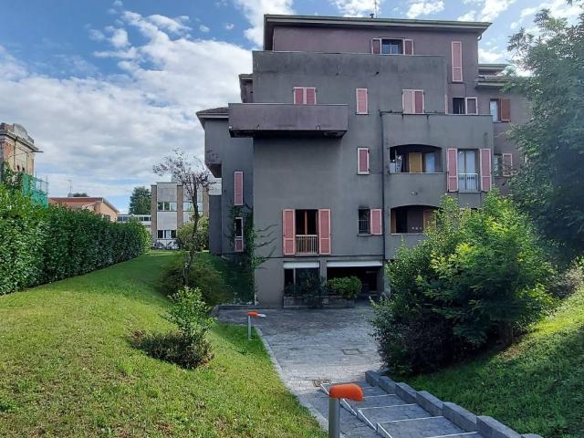 Attico in vendita a Oggiona Con Santo Stefano, Lombardia