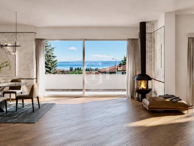 Attico in vendita a Padenghe Sul Garda, Lombardia