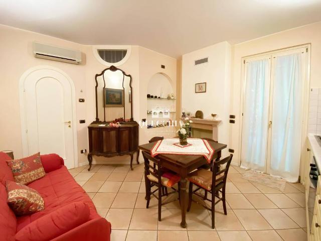 Attico in vendita a Padenghe Sul Garda, Brescia