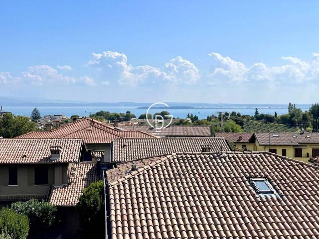 Attico in vendita a Padenghe Sul Garda, Brescia