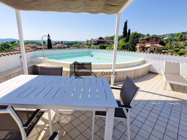 Attico in vendita a Padenghe Sul Garda, Brescia