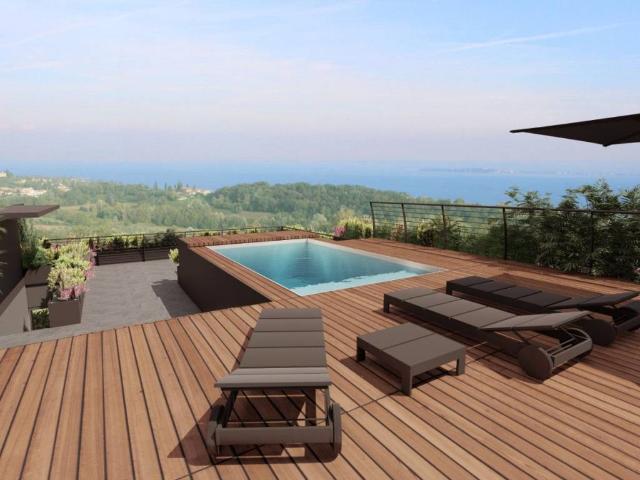 Attico in vendita a Padenghe Sul Garda, Brescia