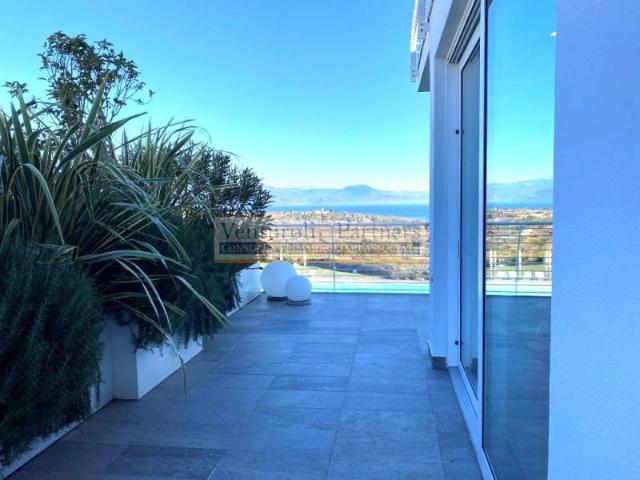 Attico in vendita a Padenghe Sul Garda, Brescia