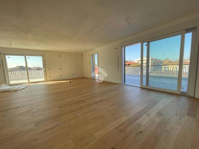 Attico in vendita a Brusegana, Padova