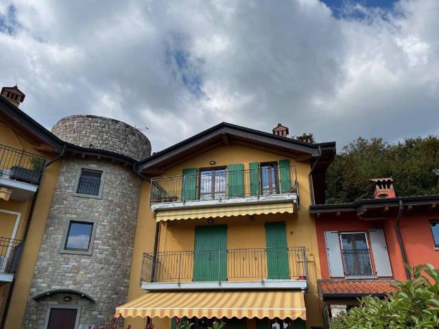 Attico in vendita a Palazzago, Lombardia