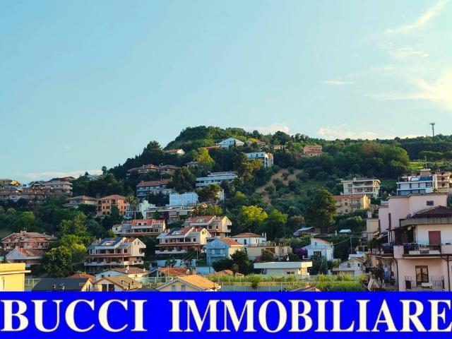 Attico in vendita a Pescara Colli, Pescara
