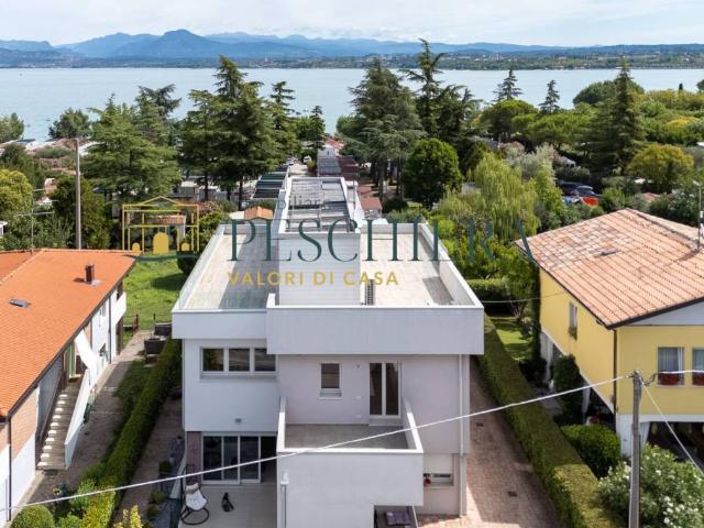 Attico in vendita a Peschiera Del Garda, Veneto
