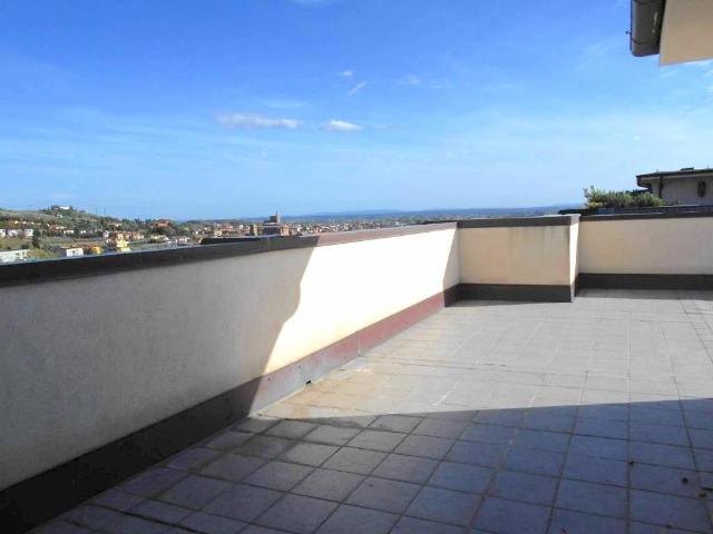 Attico in vendita a Uzzano E Castello, Pistoia