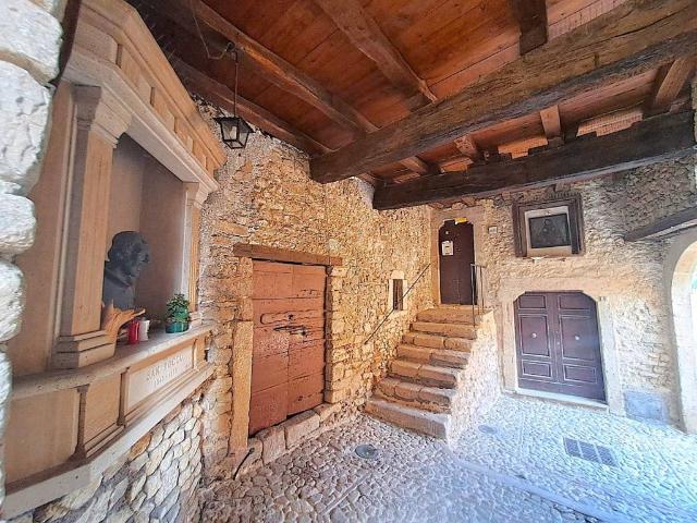 Attico in vendita a Poggio Moiano, Lazio