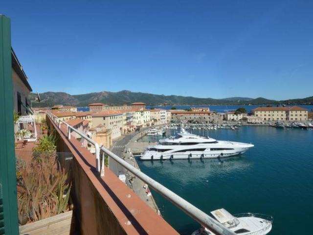 Attico in vendita a Portoferraio, Toscana