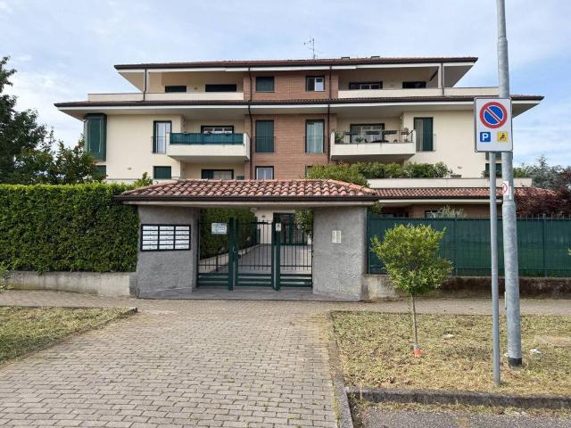 Attico in vendita a Pozzo D'adda, Lombardia