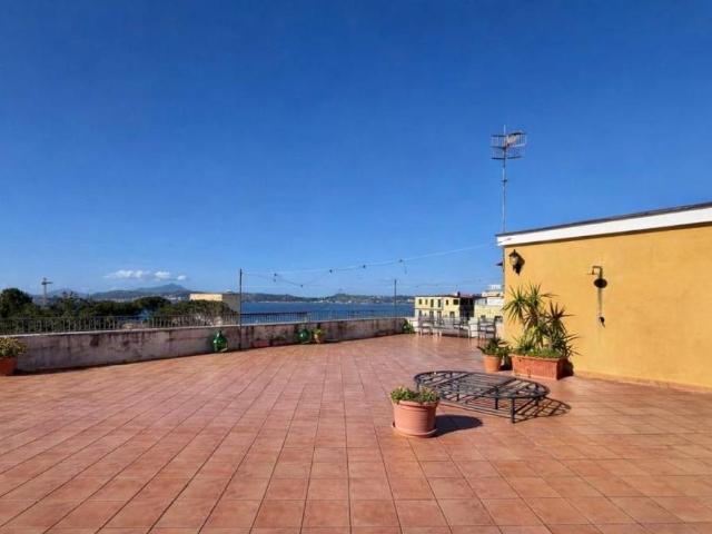 Attico in vendita a Rione Bognar, Pozzuoli