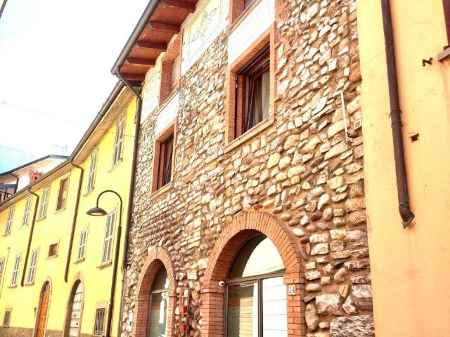 Attico in vendita a Pradalunga, Lombardia