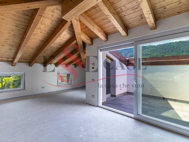 Attico in vendita a Ranica, Lombardia