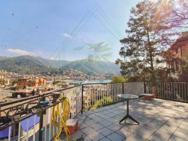 Attico in vendita a San Michele di Pagana, Rapallo