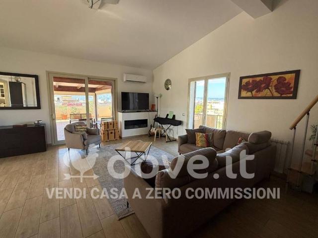 Attico in vendita a Calabria, Reggio Calabria
