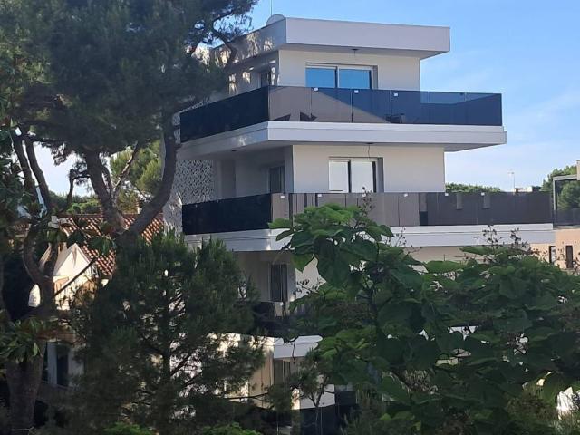Attico in vendita a Riccione, Reggio Emilia