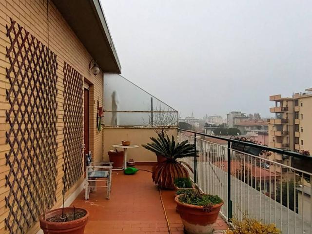 Attico in vendita a Rimini, Reggio Emilia